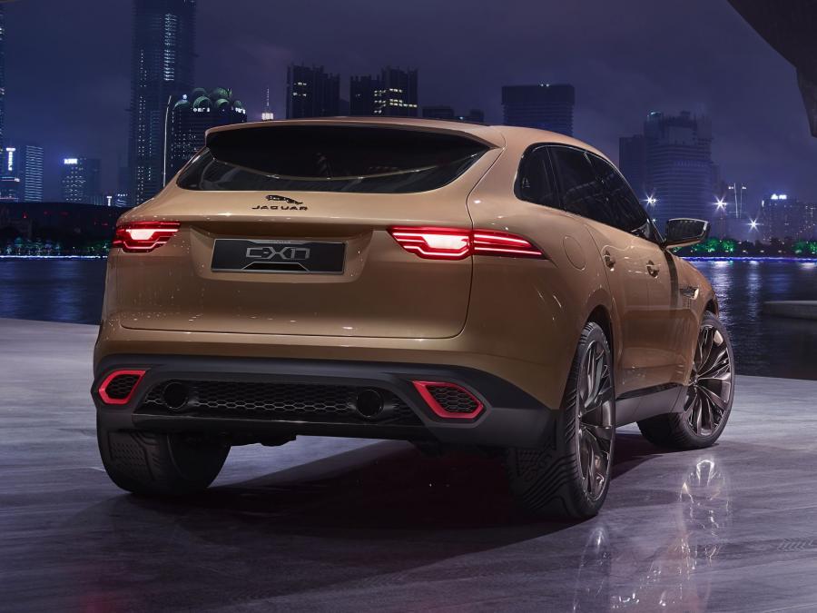  Jaguar C-X17 Concept in Liquid Gold 2013 года  (фото 5 из 36)